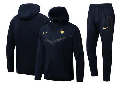 Conjunto Nike Poleron + Pantalon Francia 25-26