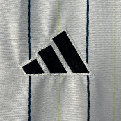 Camiseta Retro Edición Especial Real Madrid 25-26